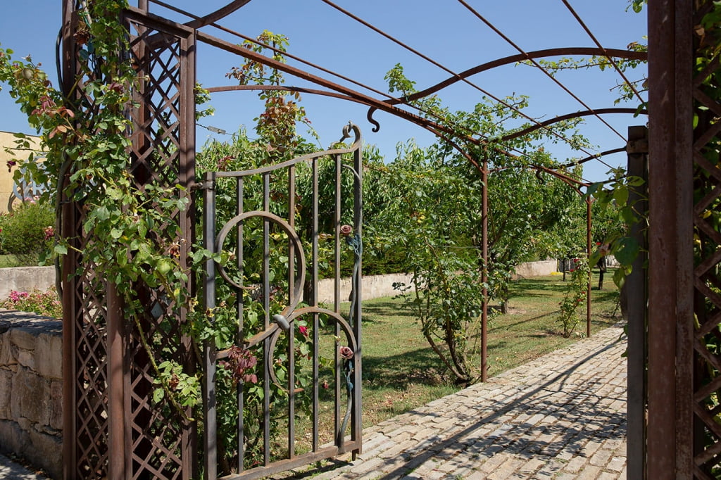 Portillon et arche de jardin frejus