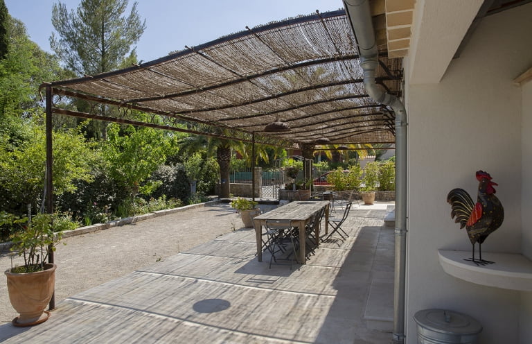 pergolas-fer-forge-saint-raphael